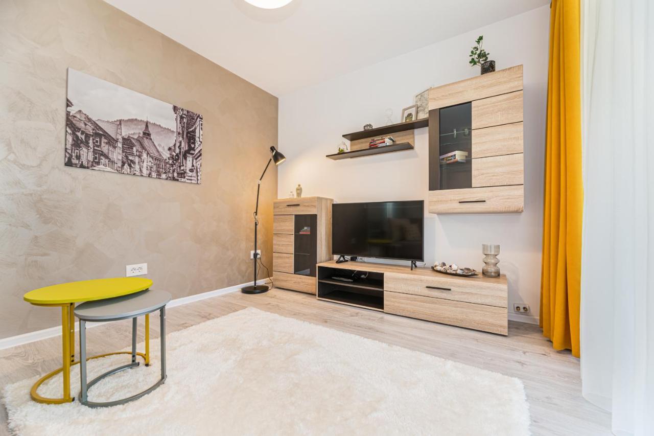 Apartament Ella 2 Braşov Esterno foto