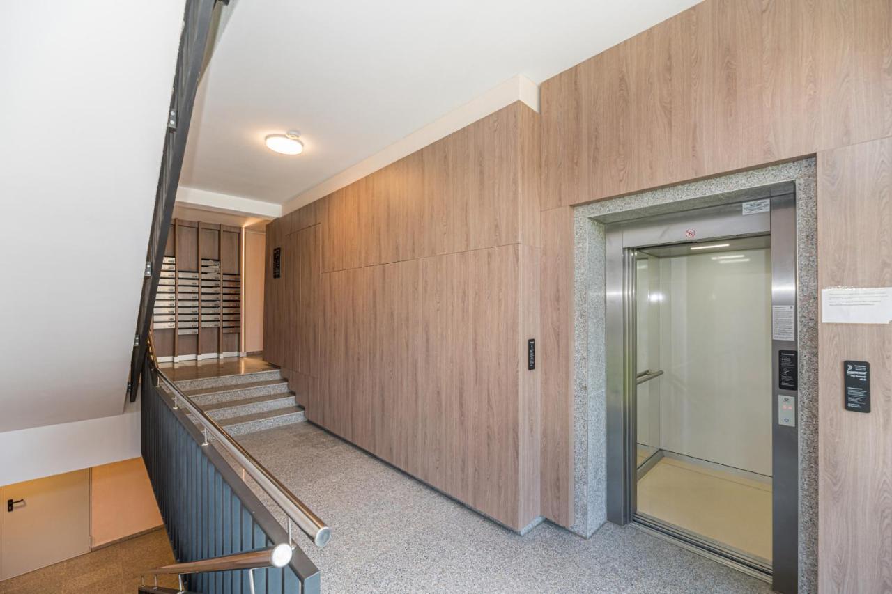 Apartament Ella 2 Braşov Esterno foto